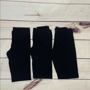 Aeropostale • 3 black leggings